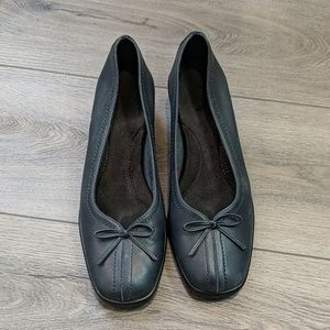 Navy Blue Ballet Flats